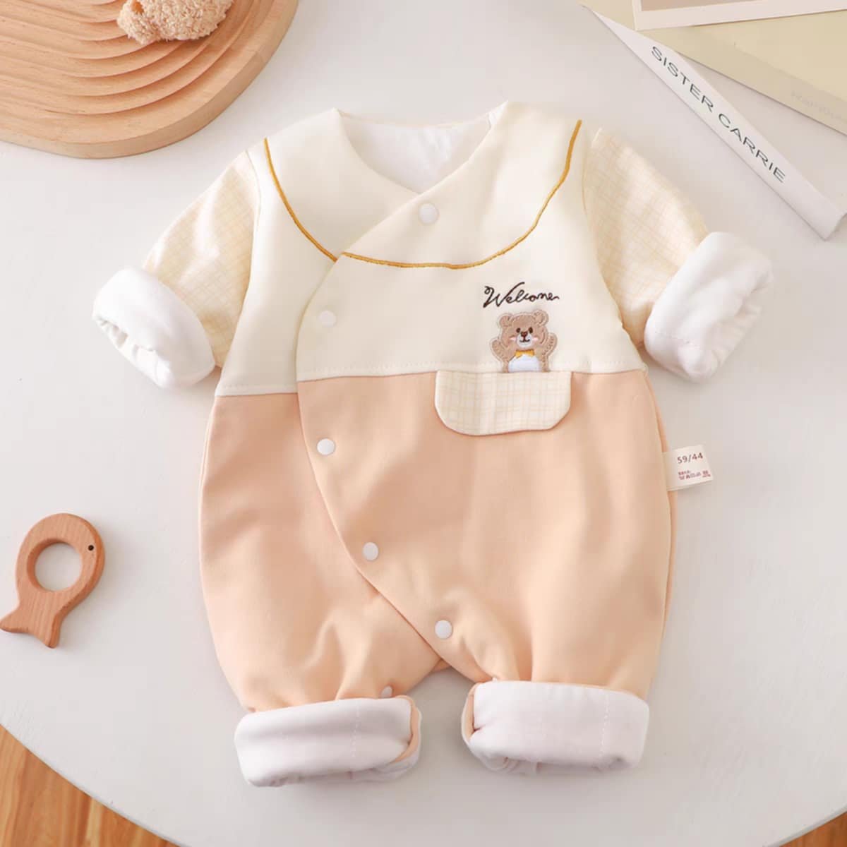 ჩვილი ბავშვის თბილი რომპერი